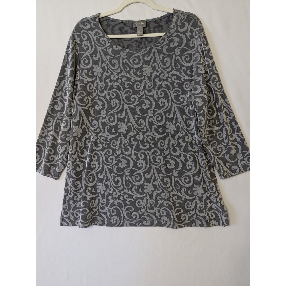 Chicos Travelers Gray Scroll Damask 3/4 Sleeve Top Size 3 XL Scoop‎ Neck Blouse